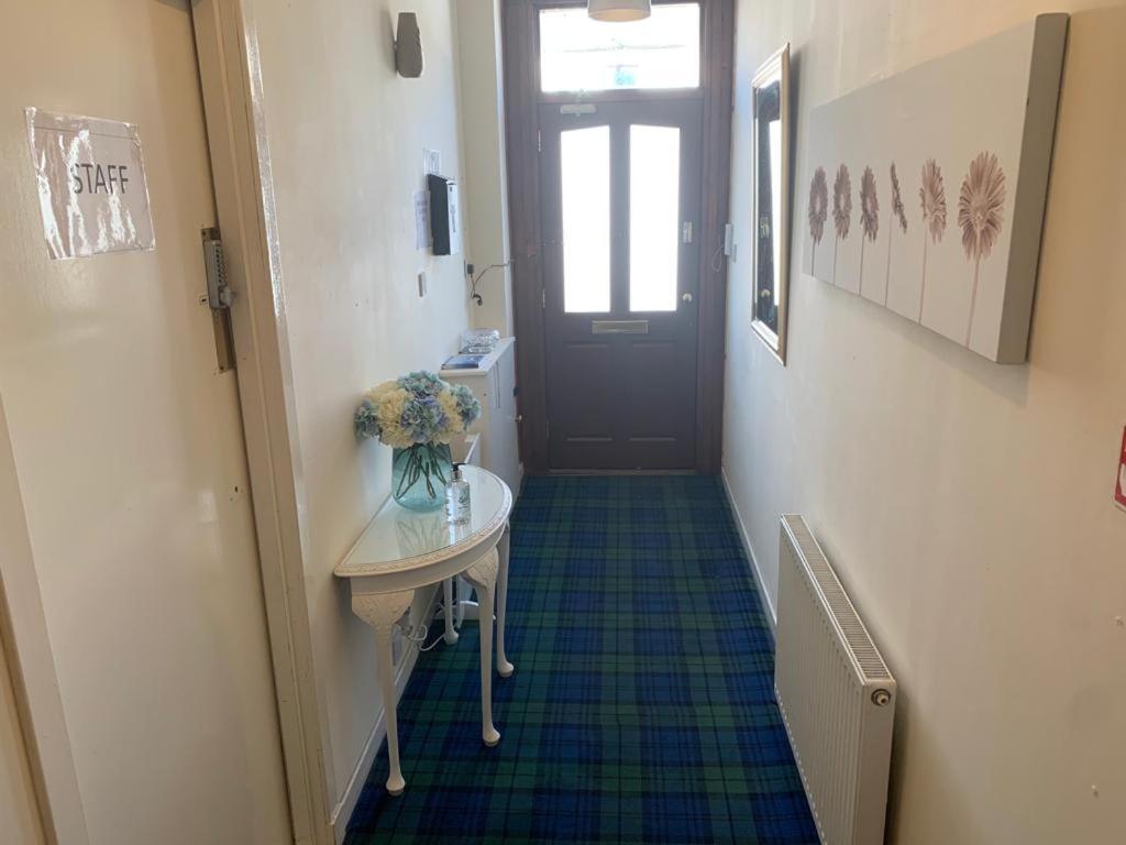 Budget Rooms Inverness Buitenkant foto